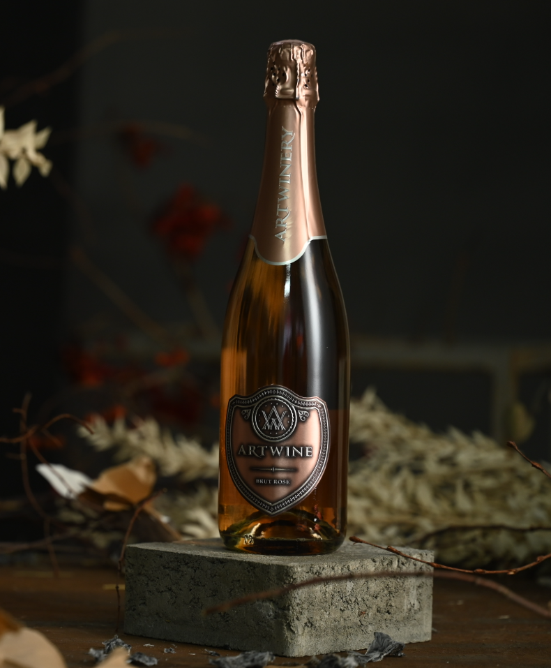 Artwine Brut Rosé 2019 bottle